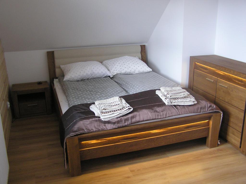 Dom Piotra Apartment Гонендз Екстериор снимка
